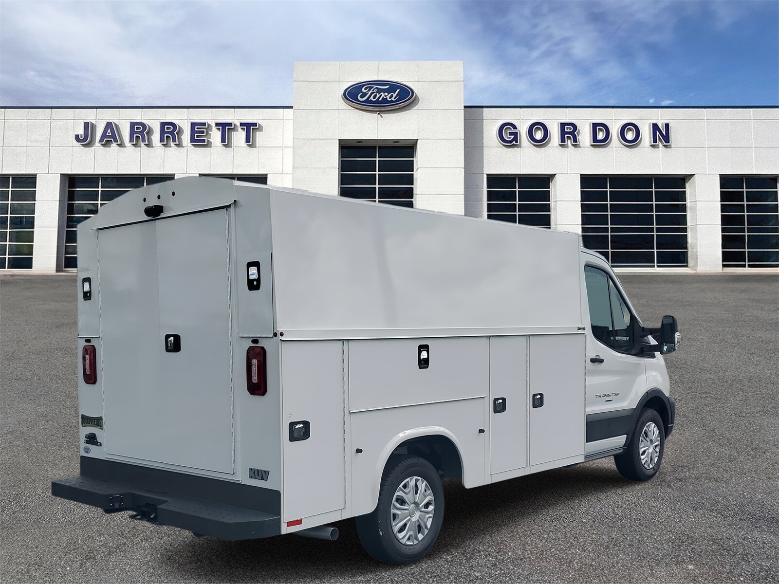 2025 Ford Transit Cutaway photo 4