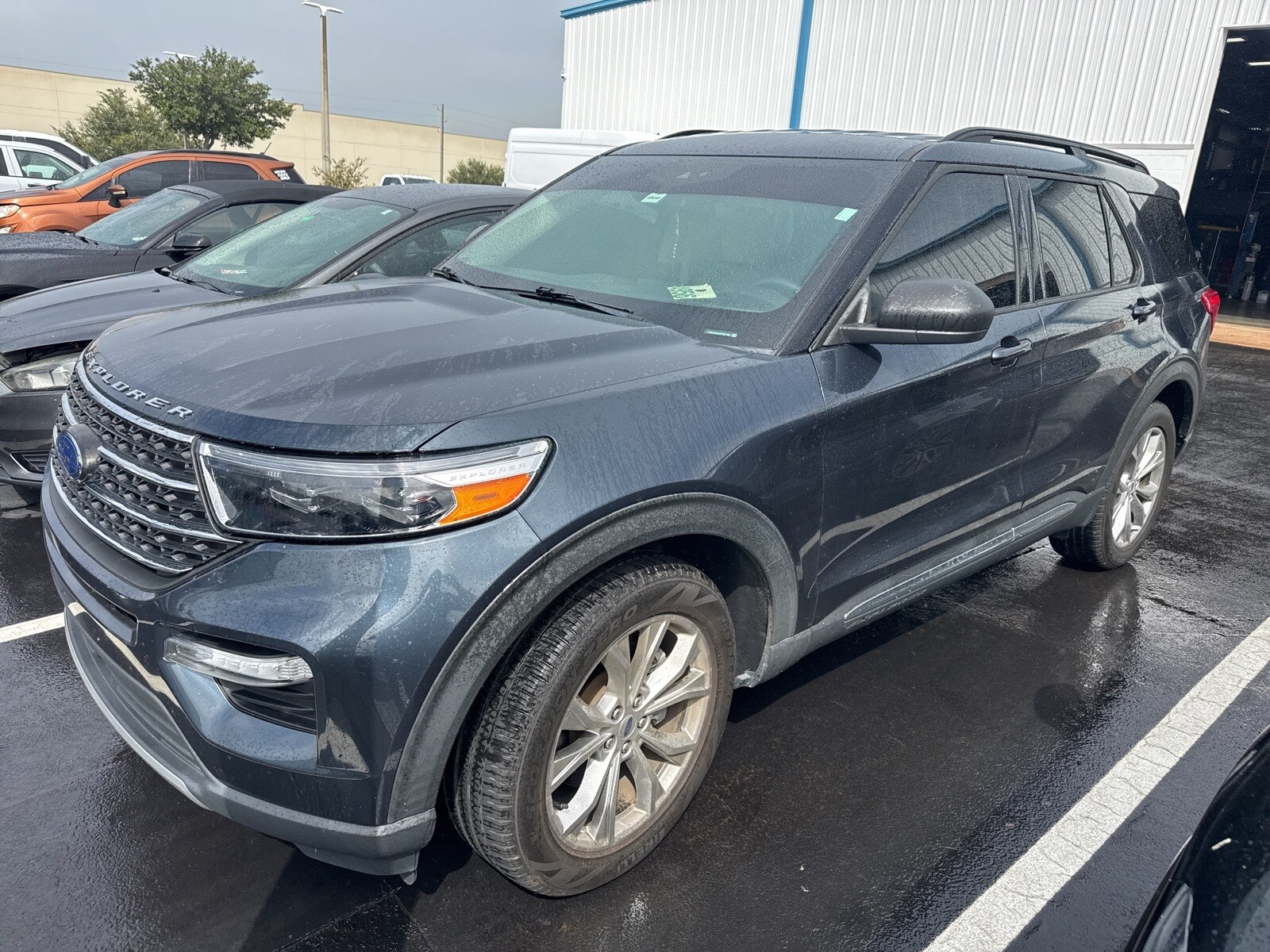 2022 Ford Explorer XLT photo 3