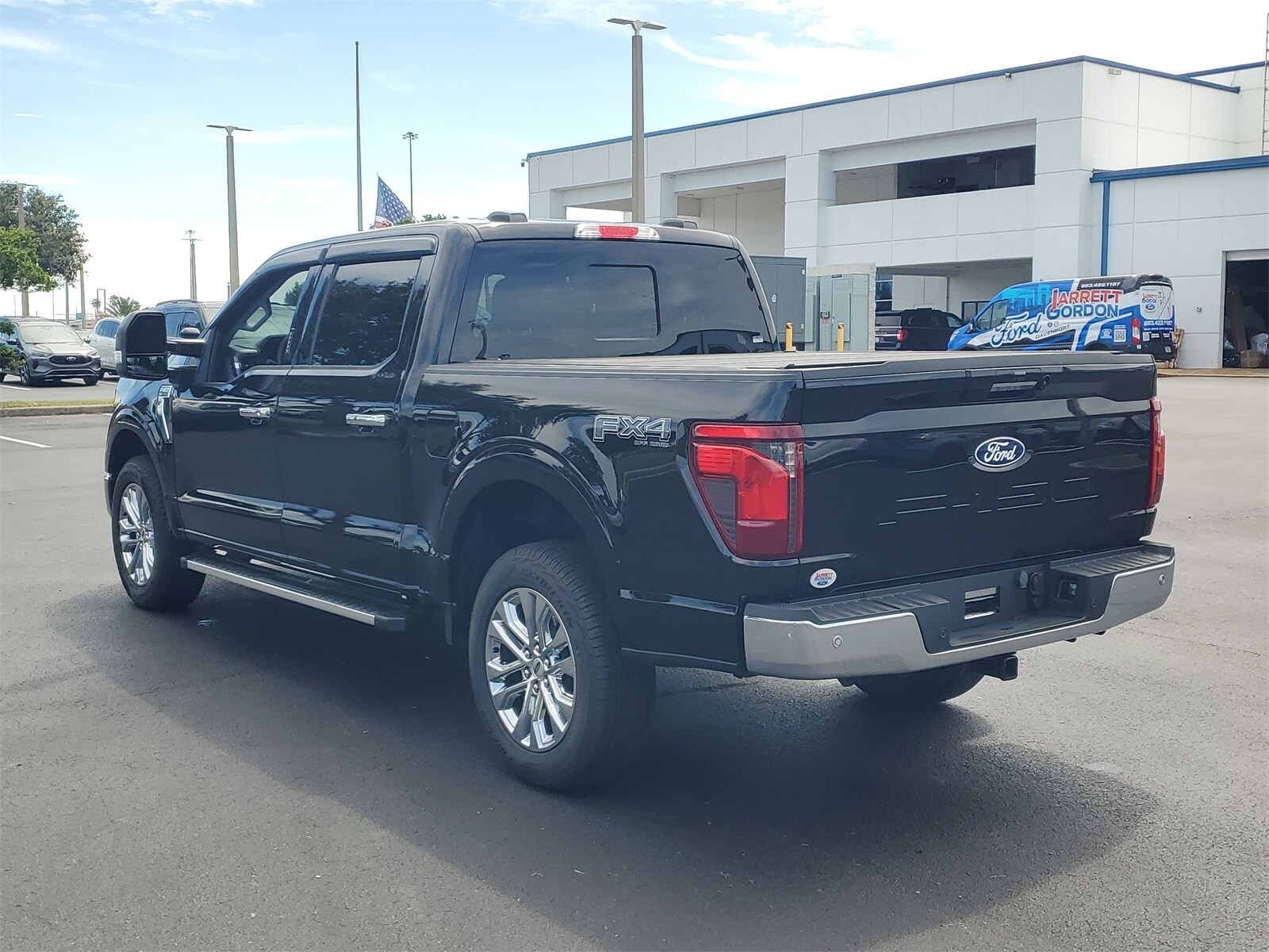 2024 Ford F-150 XLT photo 3