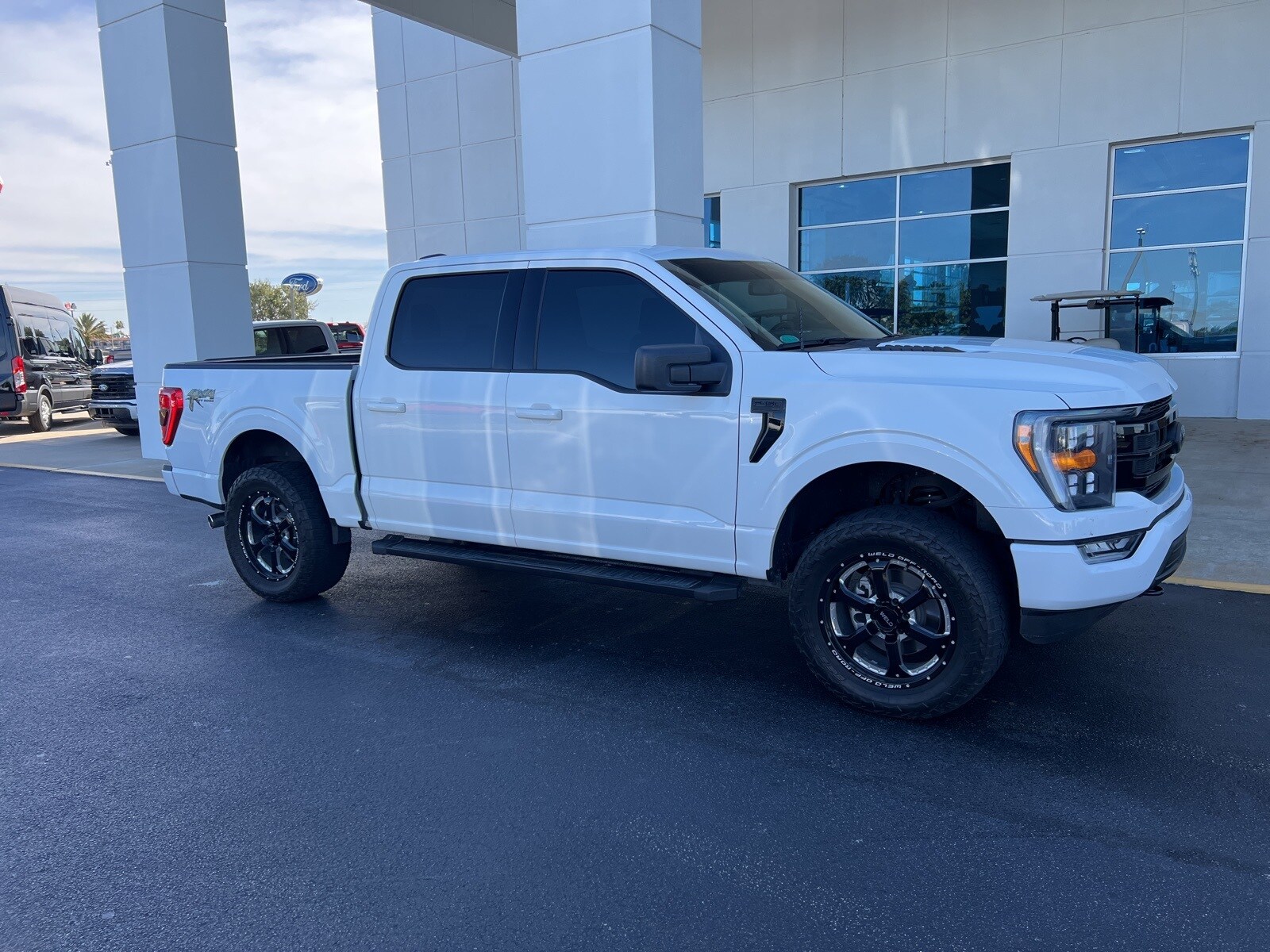 2022 Ford F-150 XLT photo 2