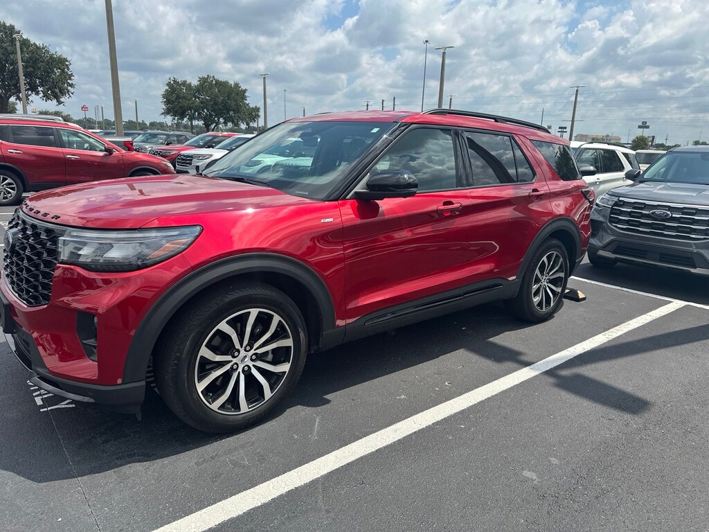 Used 2025 Ford Explorer ST-Line SUV