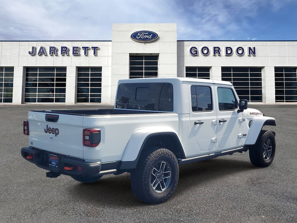 Certified 2025 Jeep Gladiator Mojave Truck Crew Cab