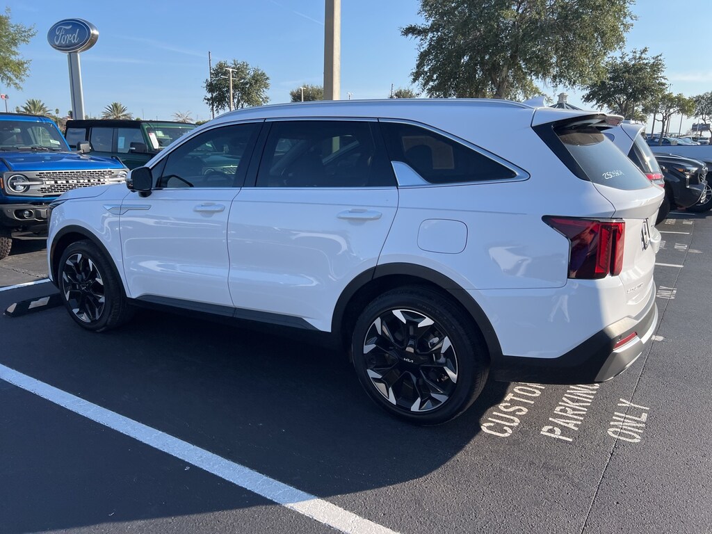 Used 2025 Kia Sorento SX SUV