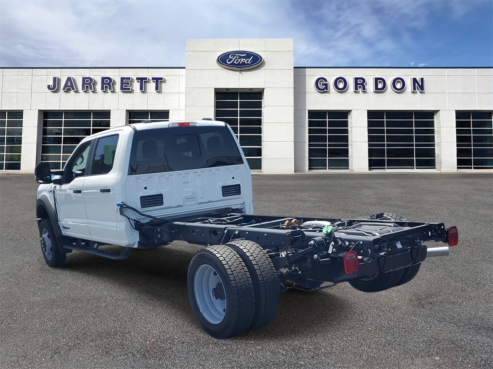 2025 Ford F-550 XL photo 3