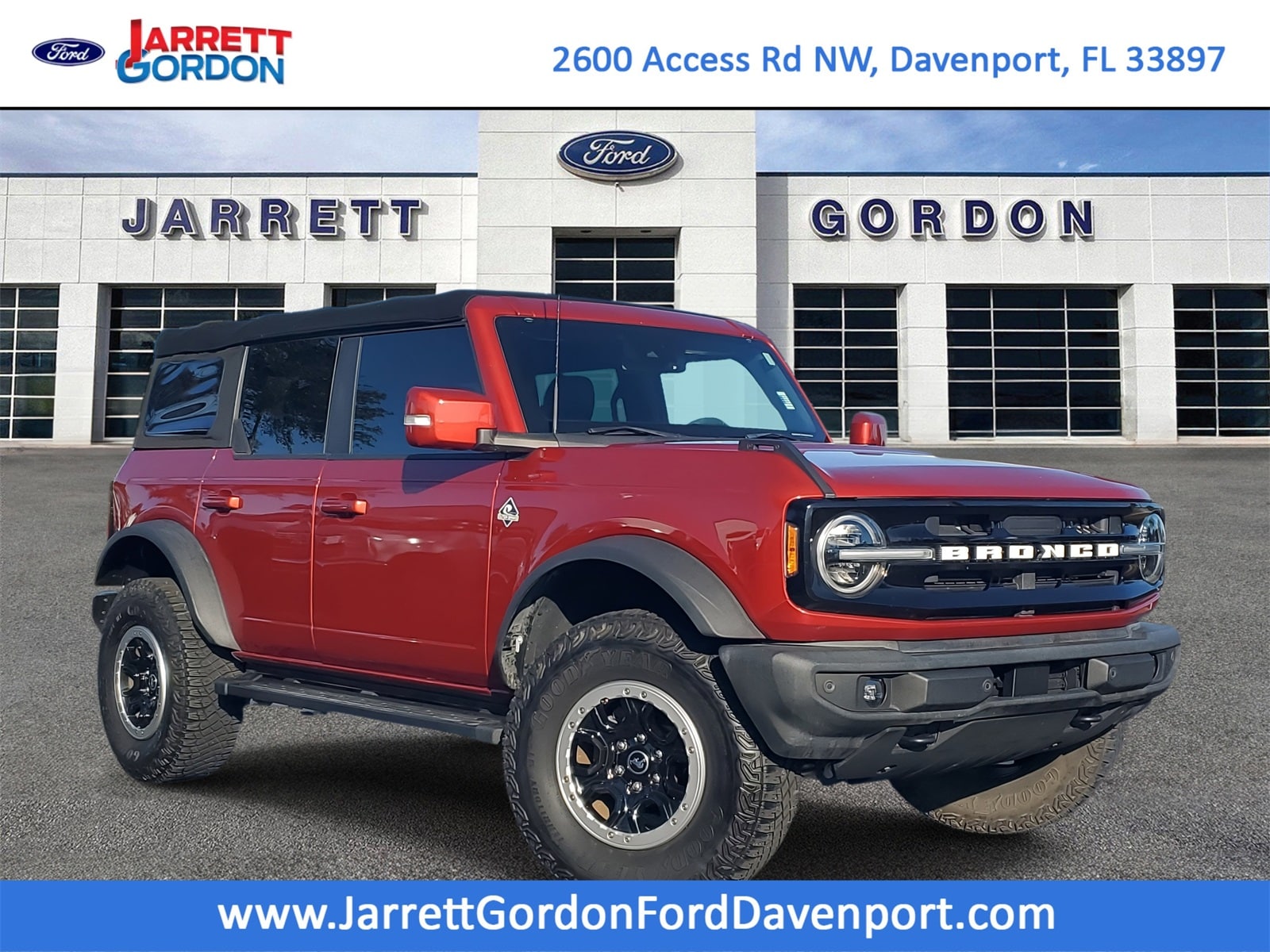 2022 Ford Bronco 4-Door Outer Banks's photo