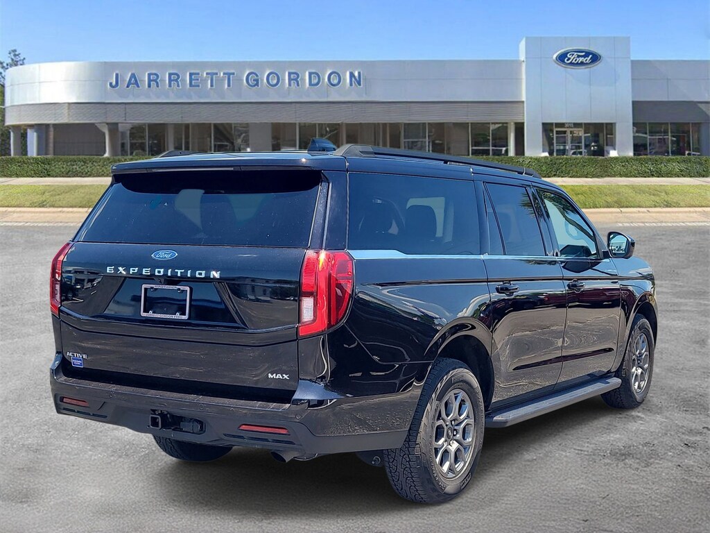 Used 2025 Ford Expedition Max Active SUV