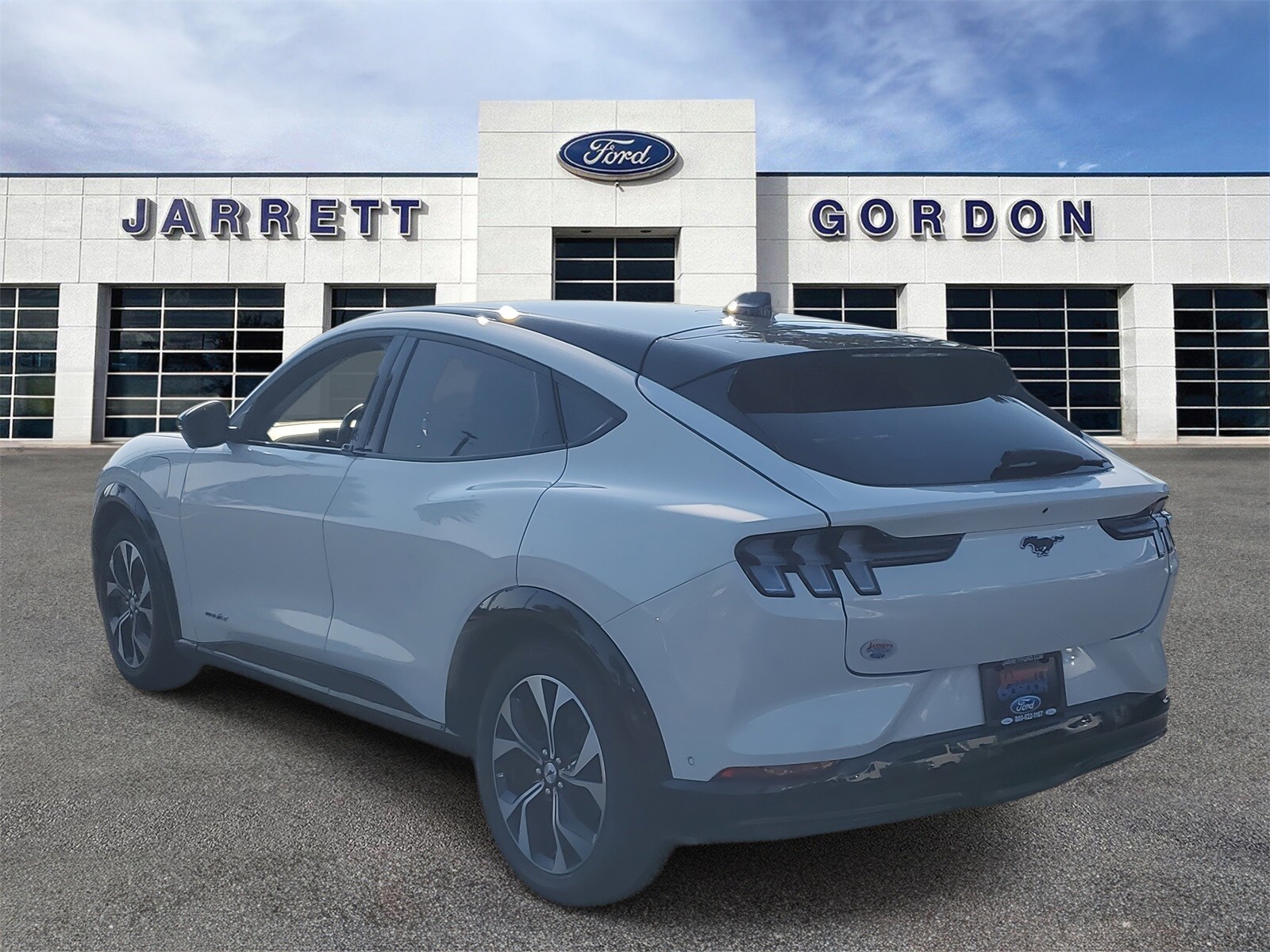 2023 Ford Mustang Mach-E Premium photo 3