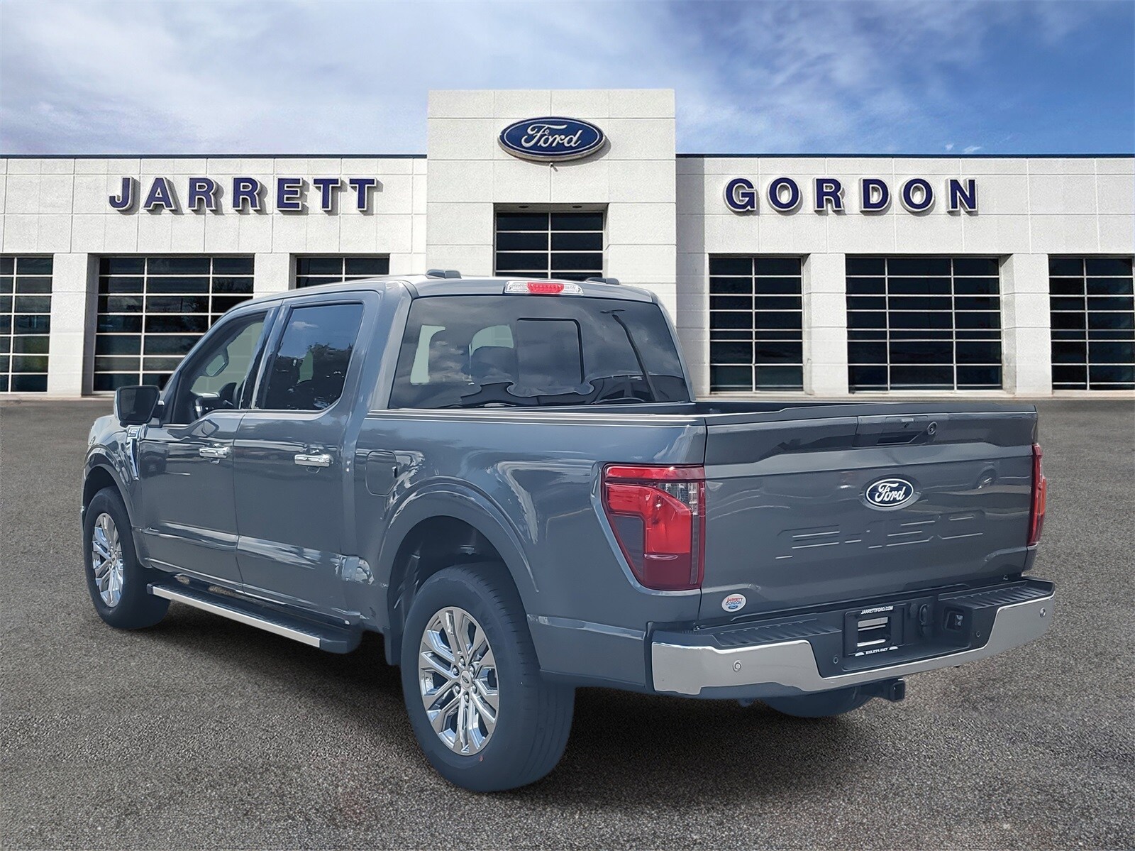 2025 Ford F-150 XLT photo 3