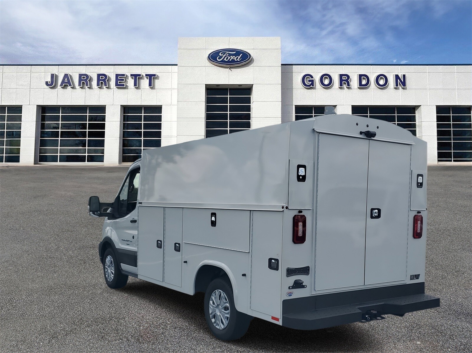 2025 Ford Transit Cutaway photo 3