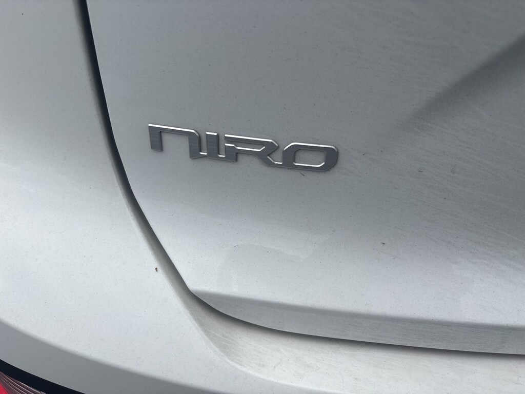 Used 2024 Kia Niro LX SUV