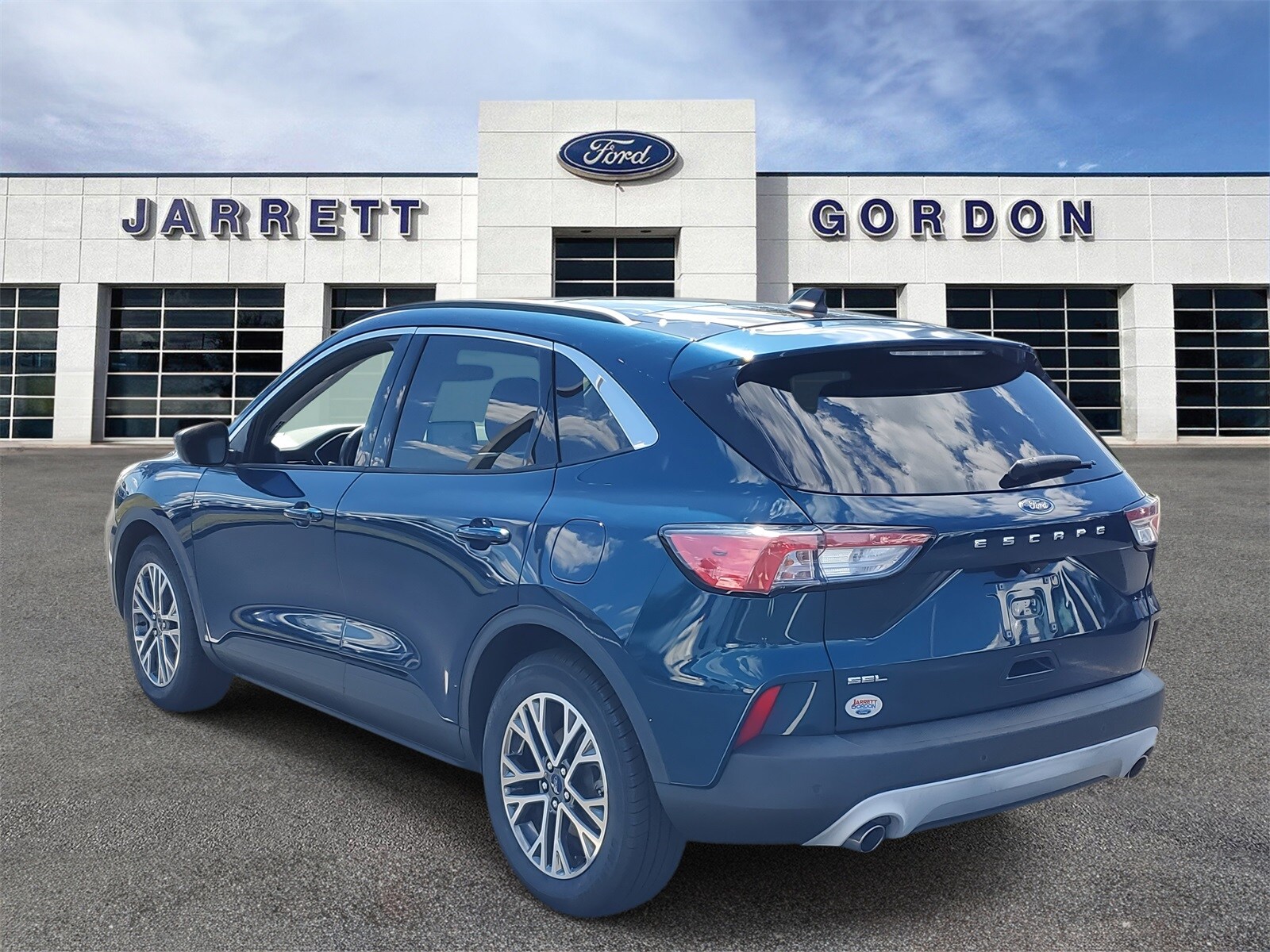 2020 Ford Escape SEL photo 3