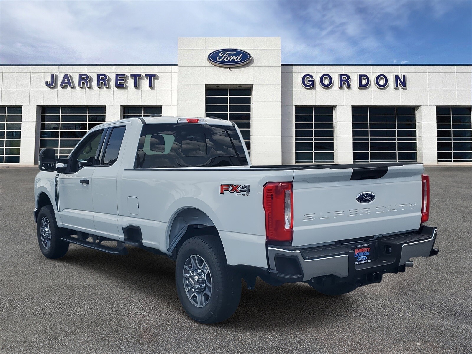 2025 Ford F-350 XLT photo 3