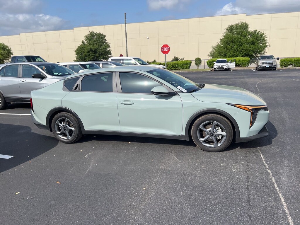 Used 2025 Kia K4 LXS Sedan