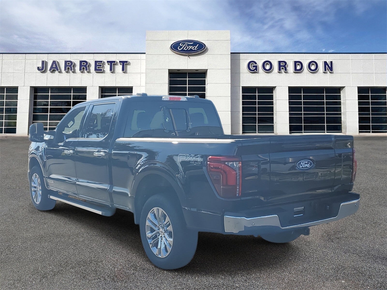 2025 Ford F-150 Lariat photo 3