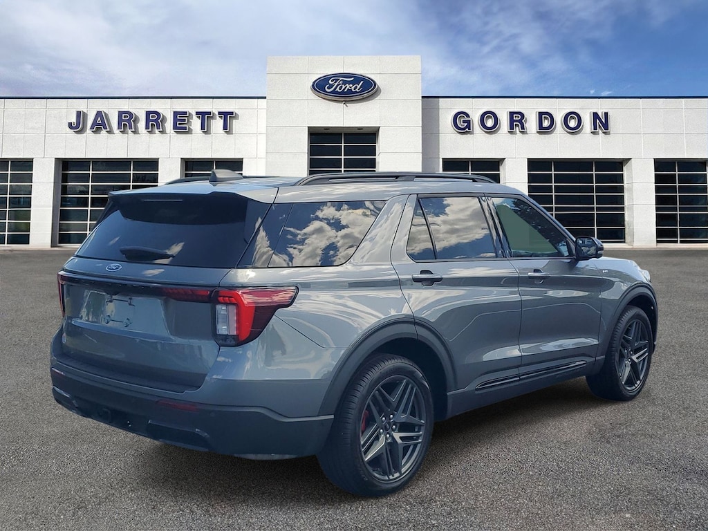 Certified 2025 Ford Explorer ST-Line SUV