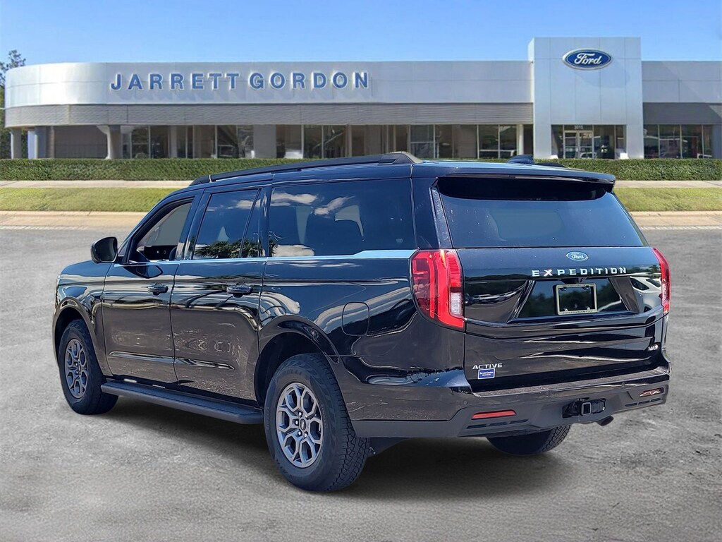 Used 2025 Ford Expedition Max Active SUV