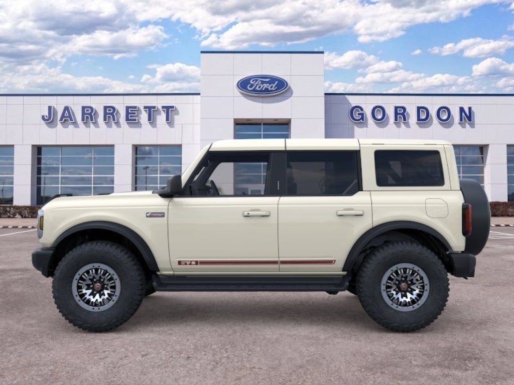 New 2026 Ford Bronco Outer Banks SUV