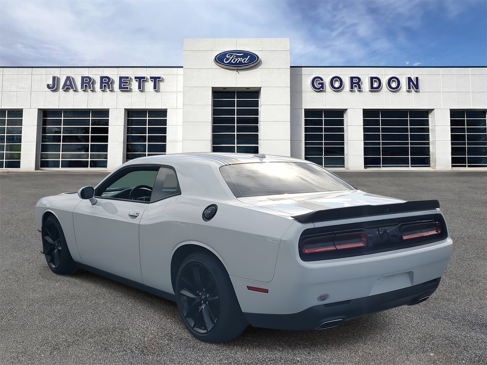 2023 Dodge Challenger GT photo 3