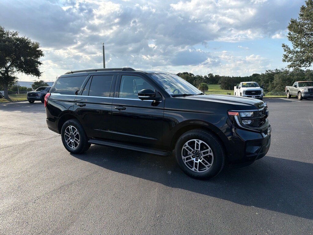 Used 2025 Ford Expedition Active SUV