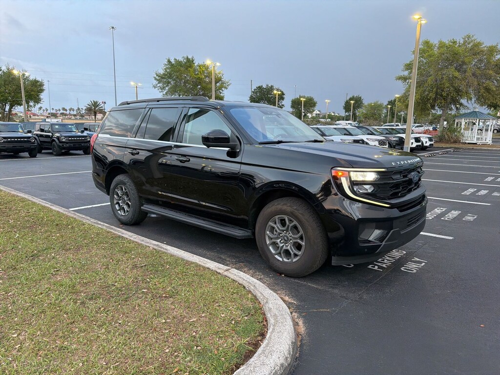 Used 2025 Ford Expedition Active SUV