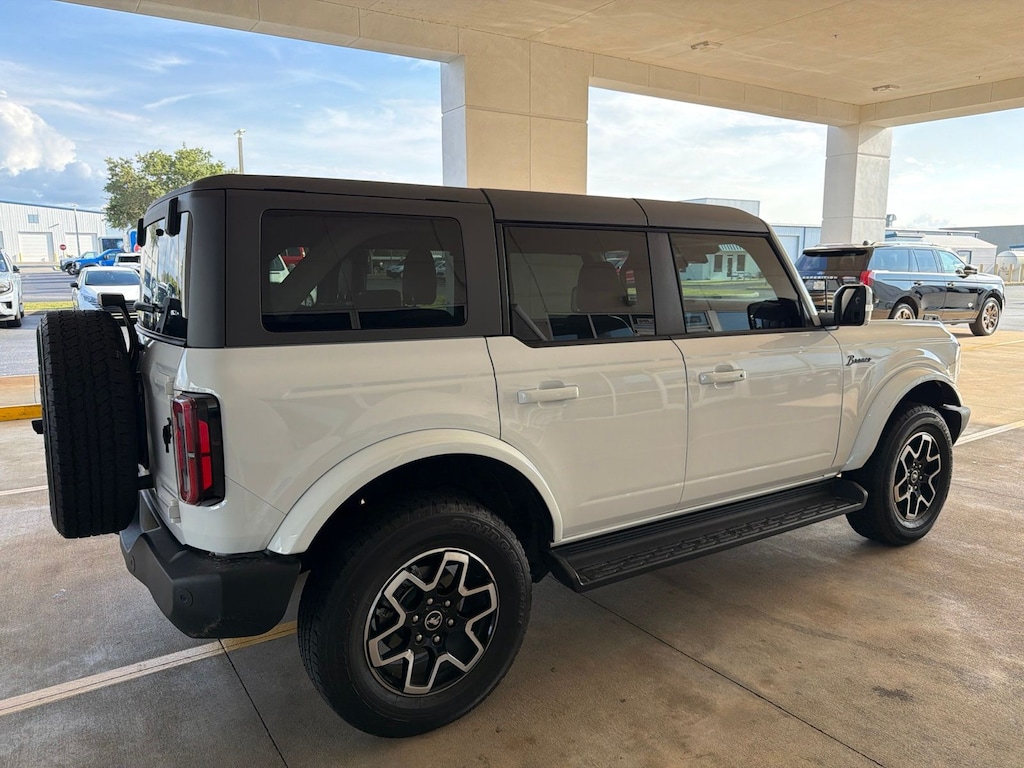 Certified 2025 Ford Bronco Outer Banks SUV