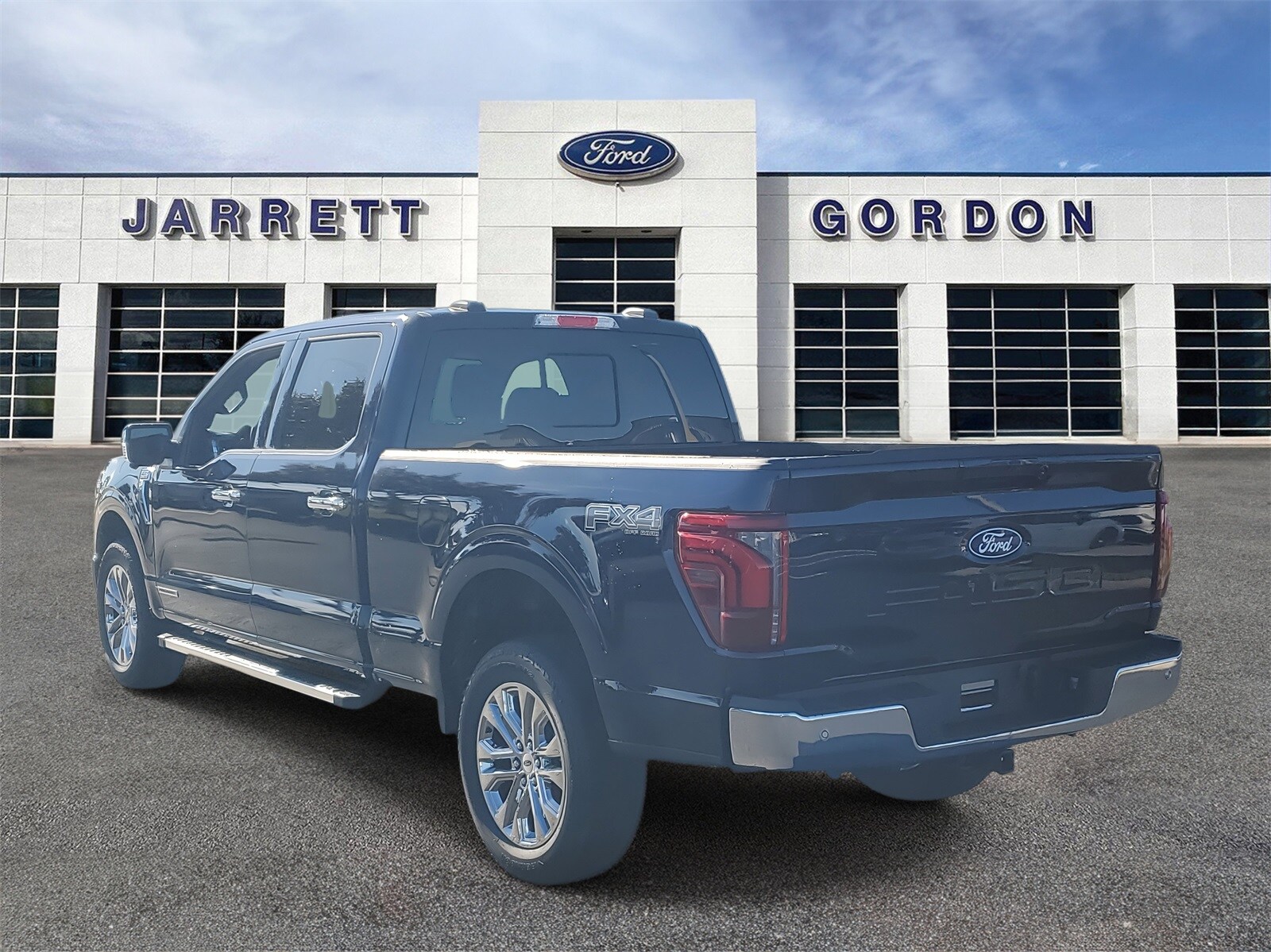 2025 Ford F-150 Lariat photo 3