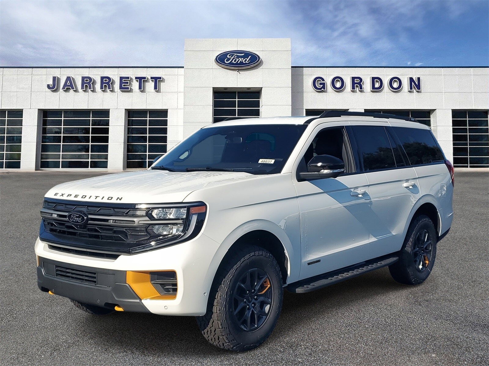 2025 Ford Expedition photo 2