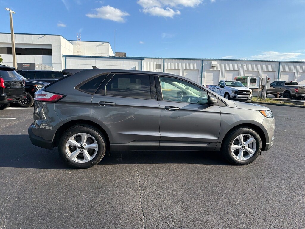 Used 2024 Ford Edge SE SUV