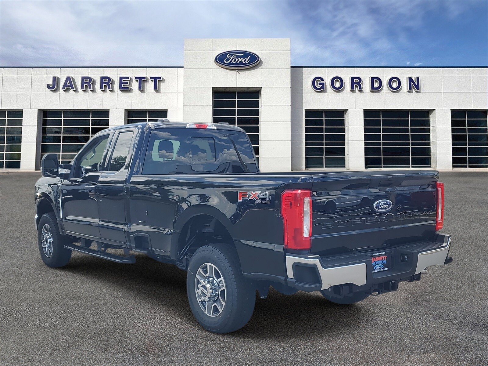 2025 Ford F-350 XLT photo 3