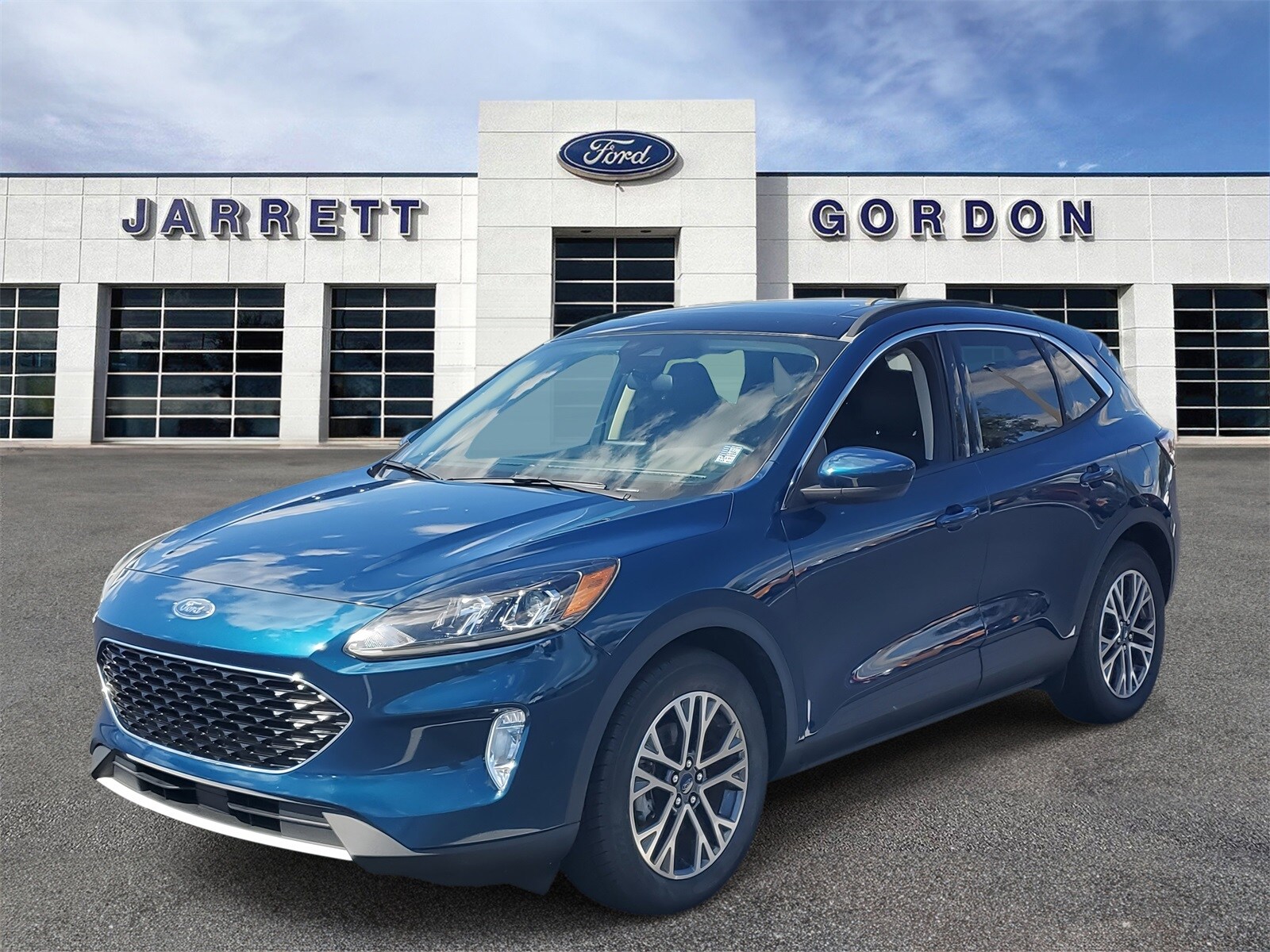 2020 Ford Escape SEL photo 2