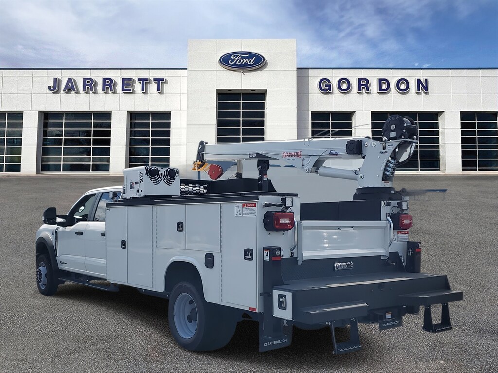 New 2025 Ford F-550 Chassis  TRUCK