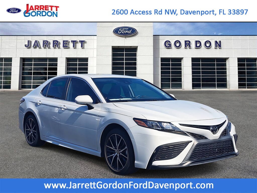 Used 2023 Toyota Camry SE Sedan