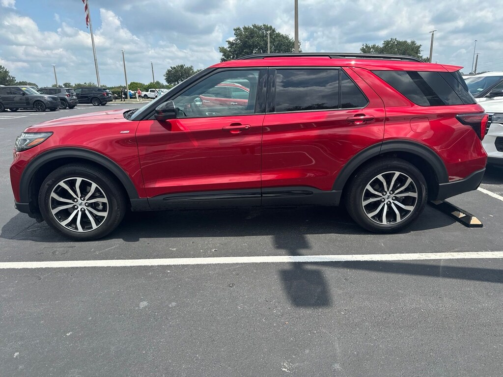 Used 2025 Ford Explorer ST-Line SUV