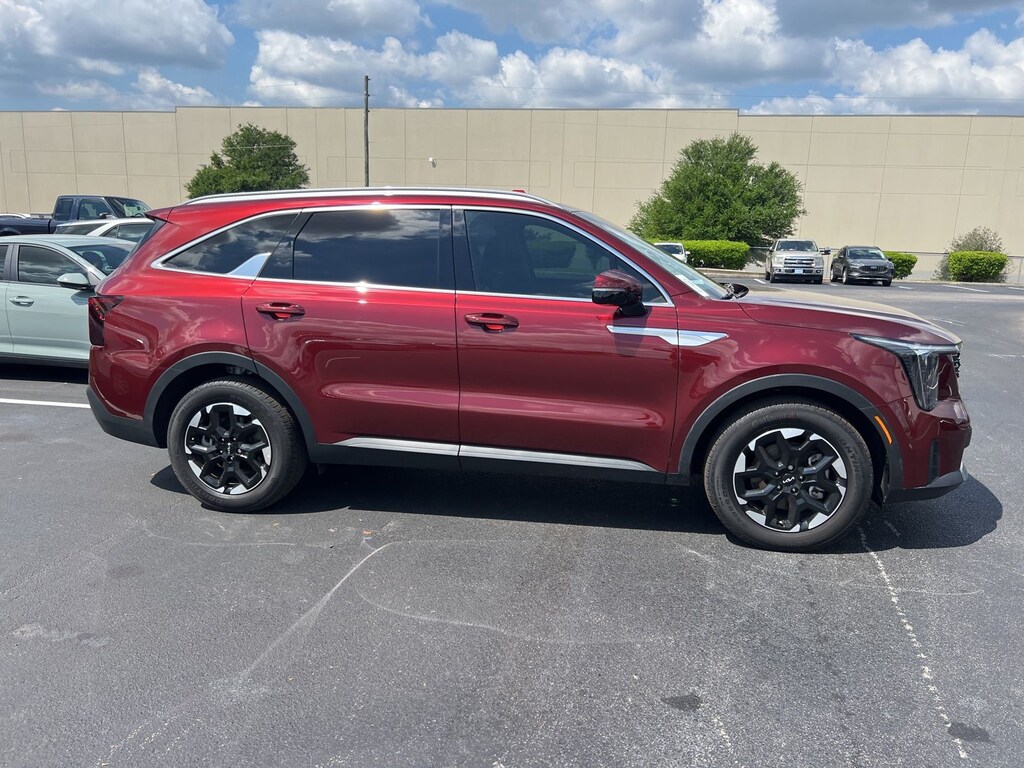Used 2025 Kia Sorento S SUV