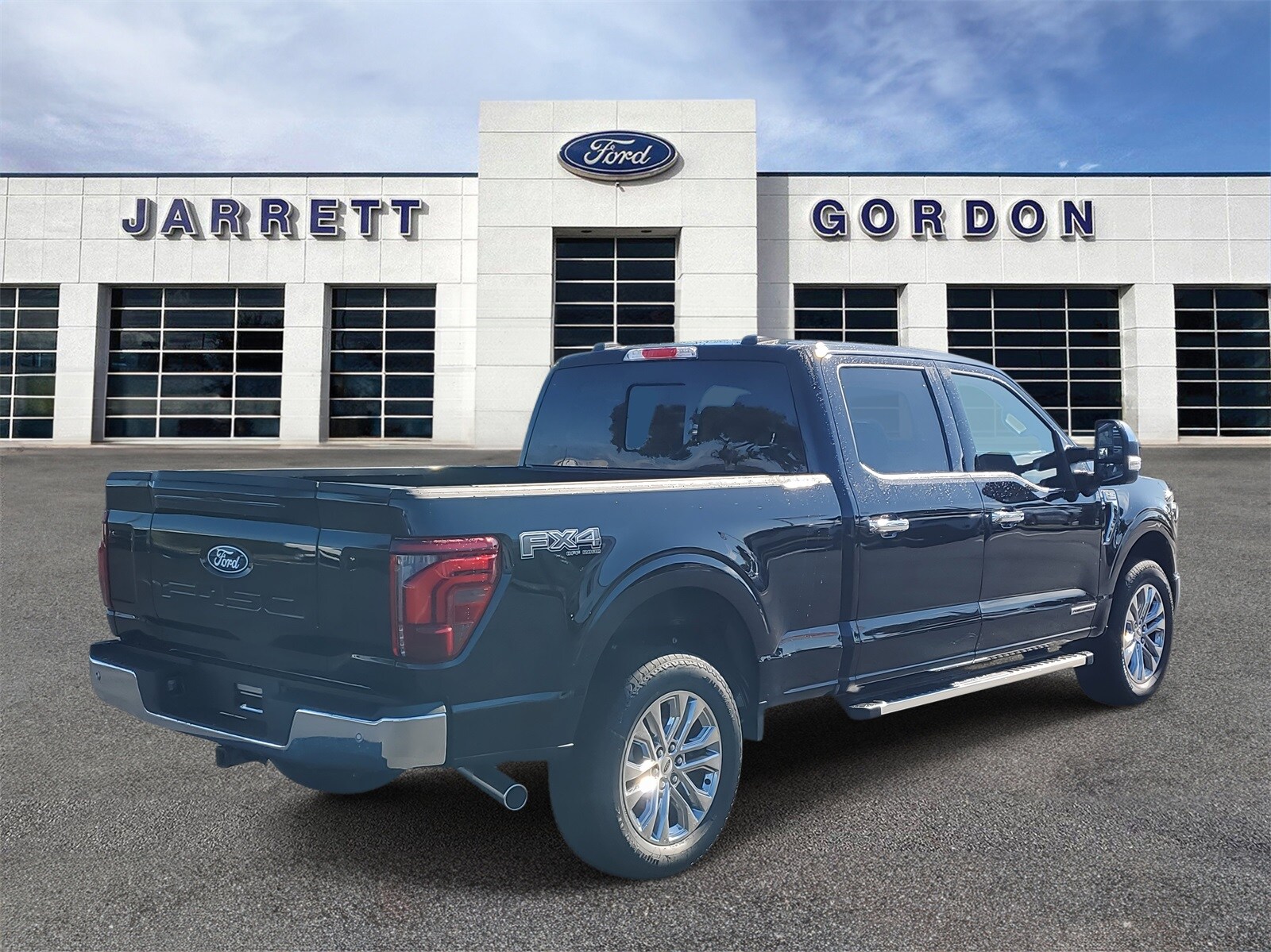 2025 Ford F-150 Lariat photo 4