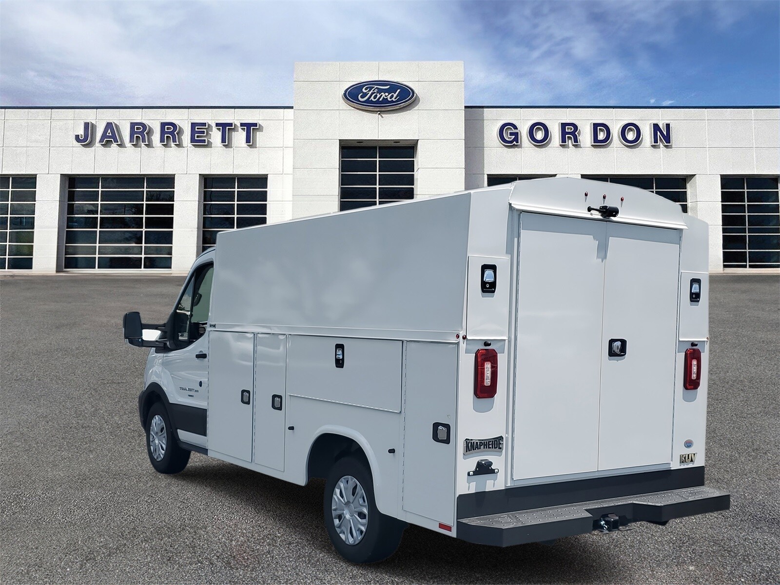 2025 Ford Transit Cutaway photo 3