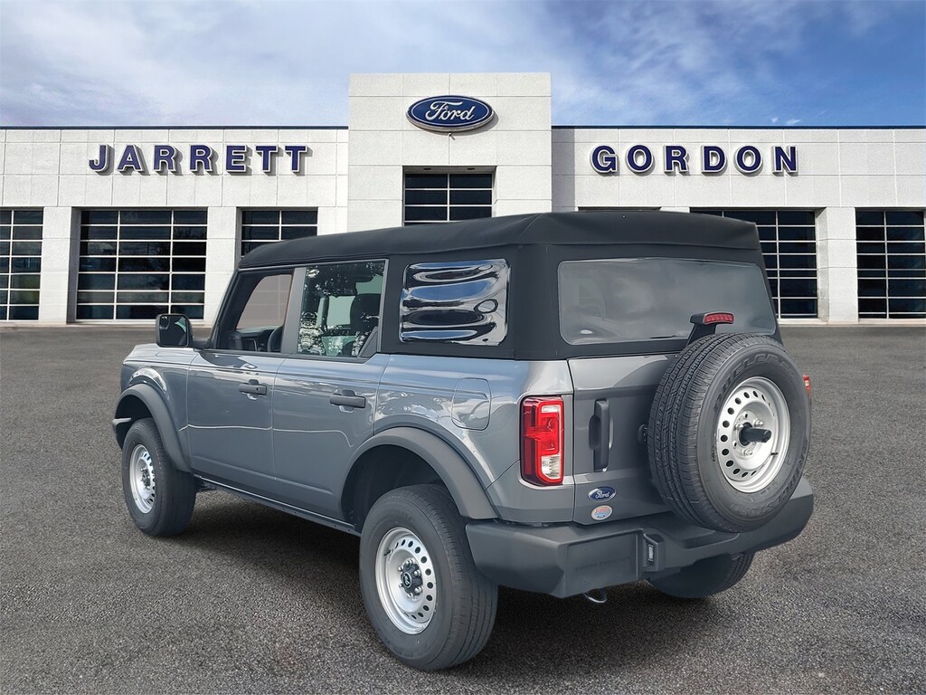 New 2025 Ford Bronco Base SUV