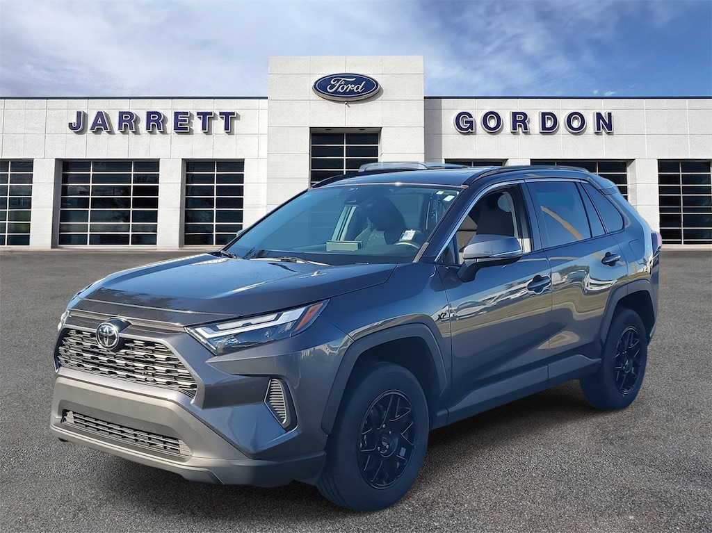 Used 2024 Toyota RAV4 XLE SUV