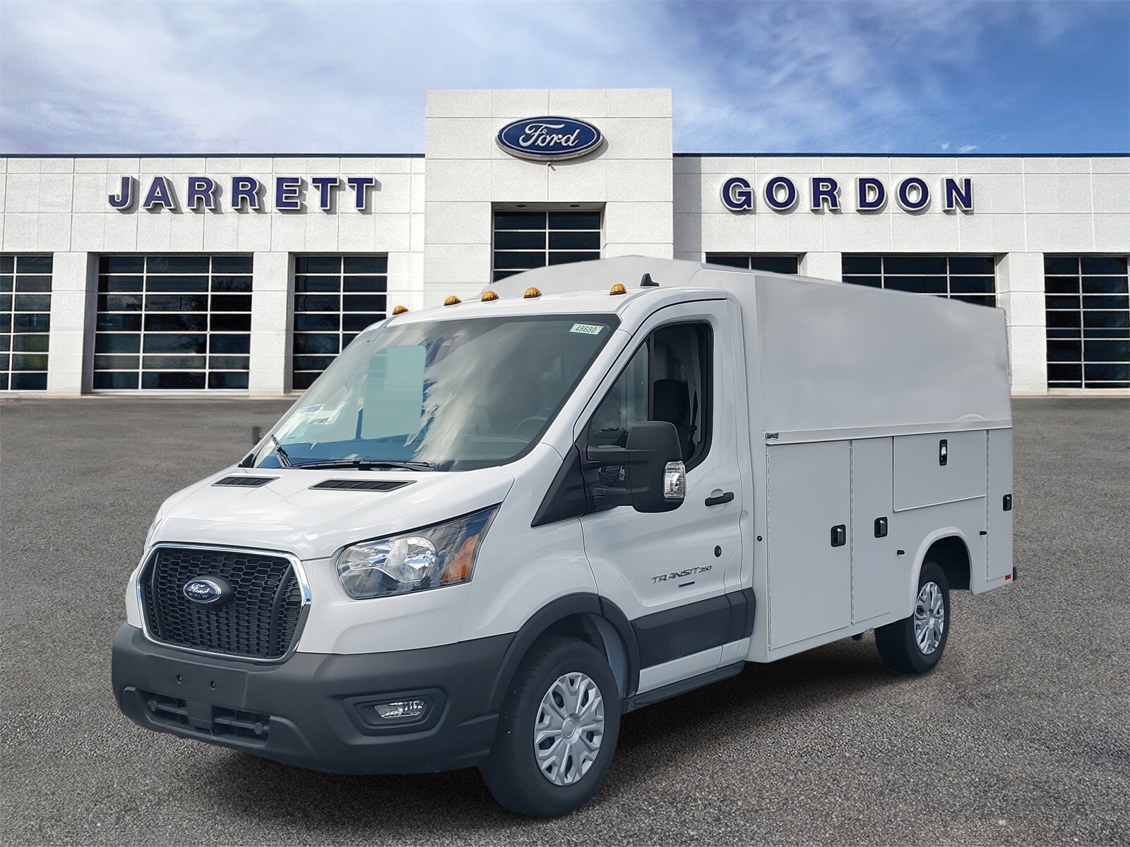 2025 Ford Transit Cutaway photo 2