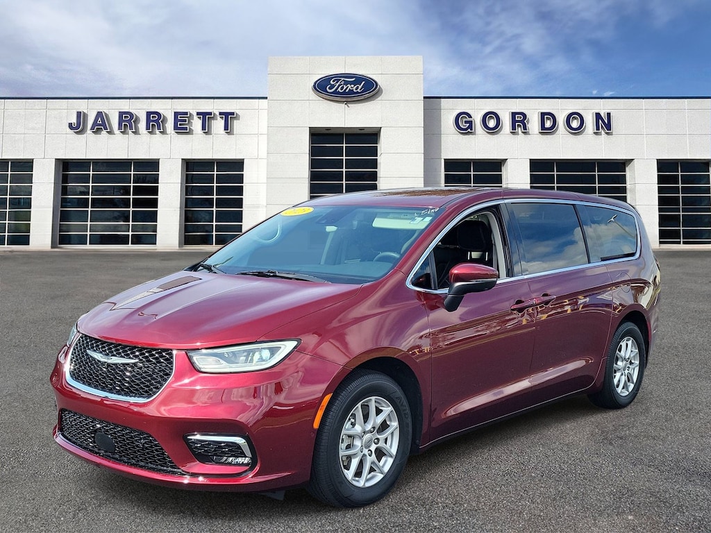 Certified 2023 Chrysler Pacifica Touring L Van Passenger Van