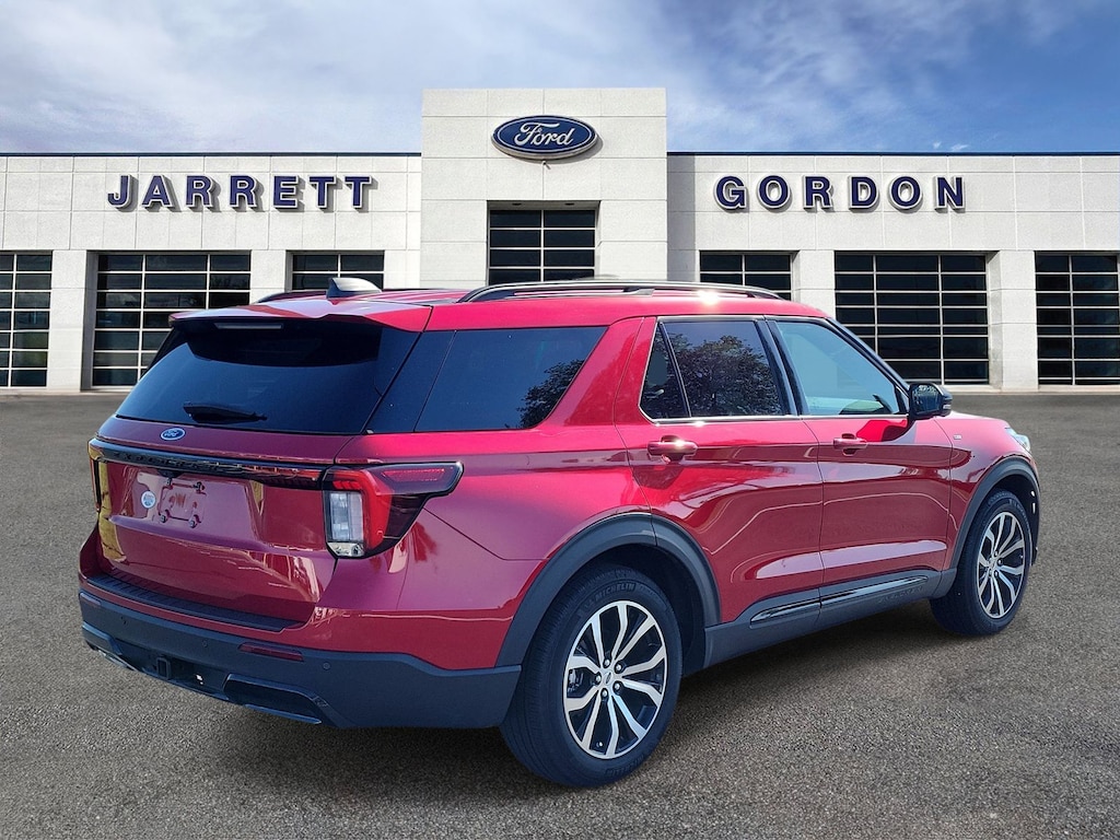 Certified 2025 Ford Explorer ST-Line SUV
