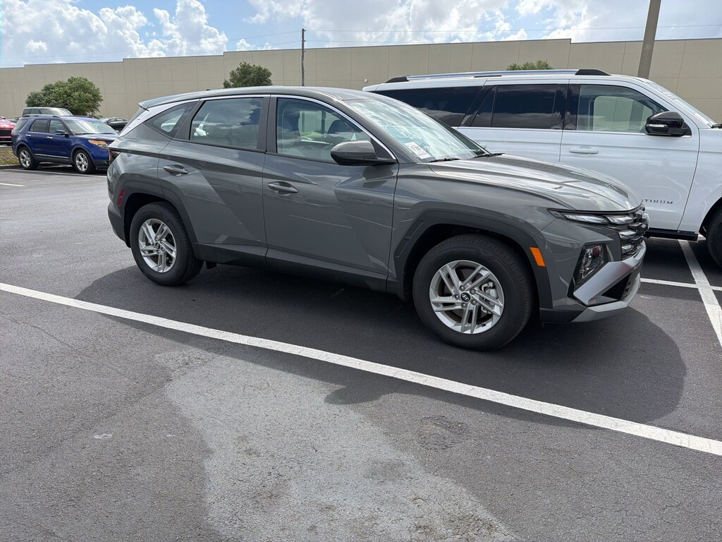 Used 2025 Hyundai Tucson SE SUV