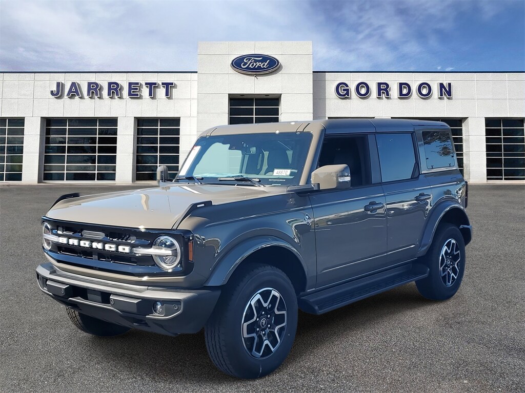 New 2025 Ford Bronco Outer Banks SUV