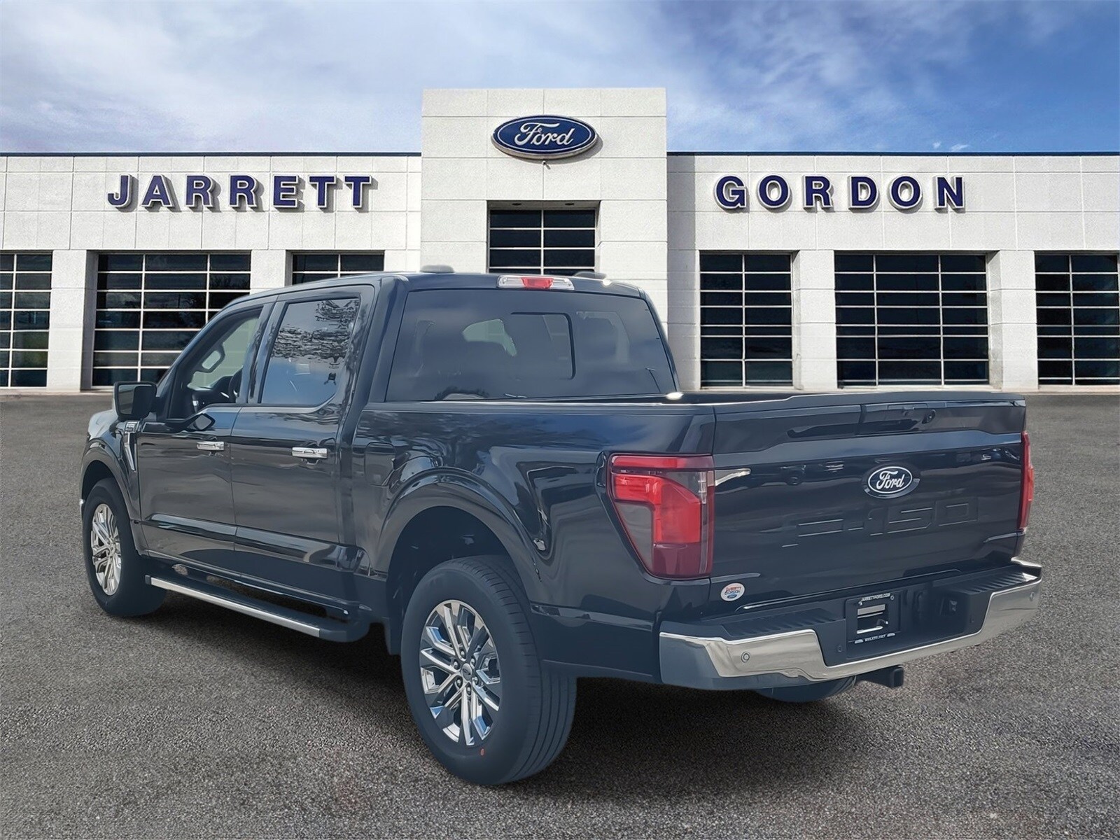 2025 Ford F-150 XLT photo 3