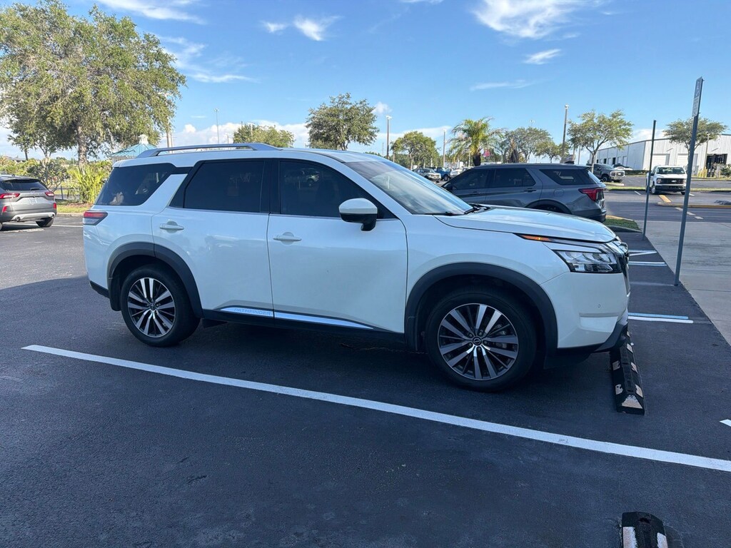 Certified 2022 Nissan Pathfinder Platinum SUV