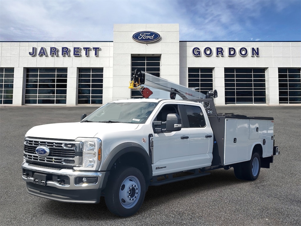 New 2025 Ford F-550 Chassis  TRUCK