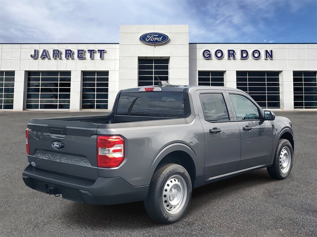 New 2025 Ford Maverick XL TRUCK