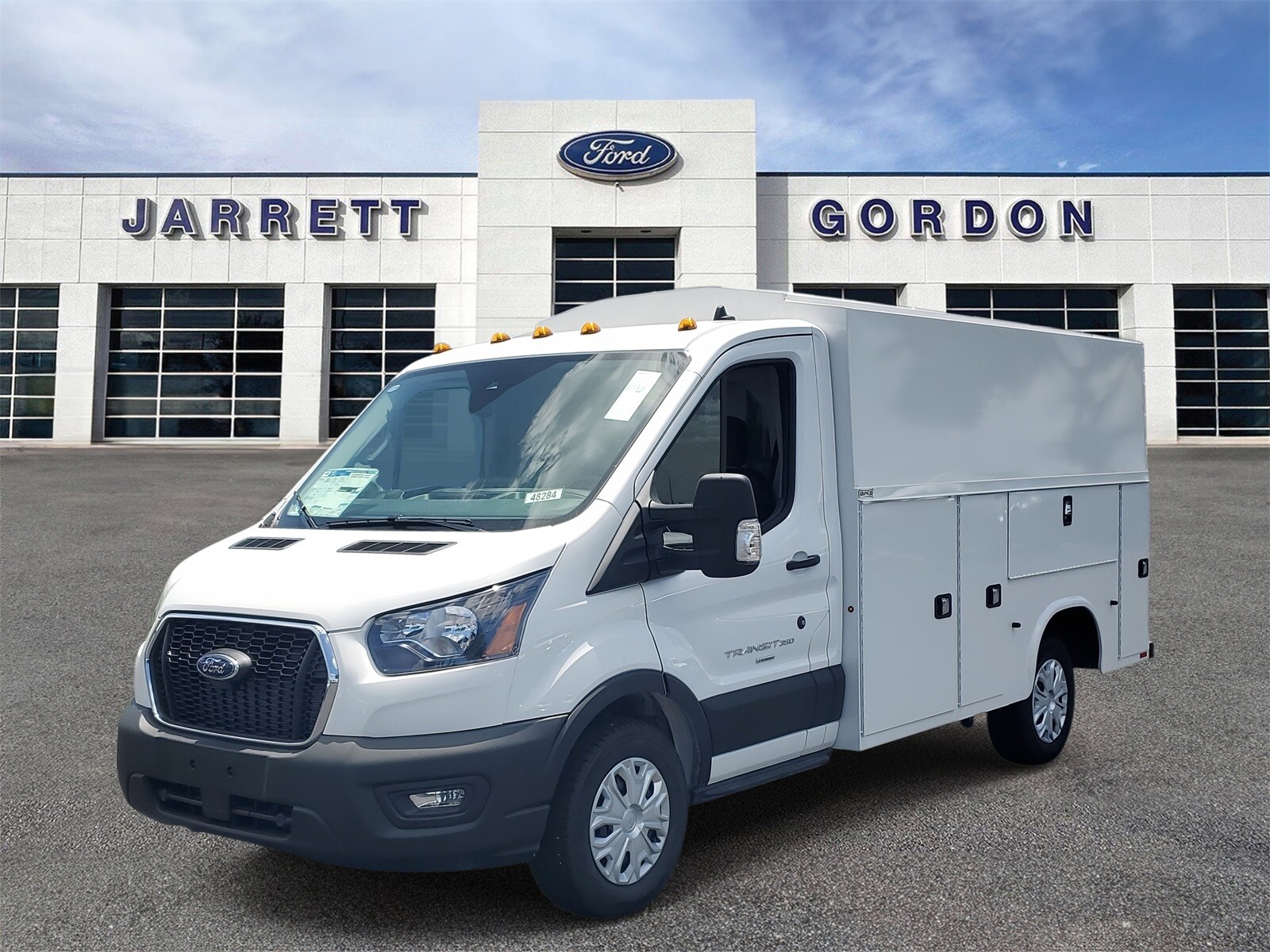2025 Ford Transit Cutaway photo 2