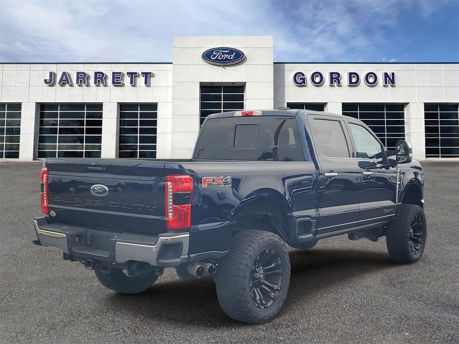 2023 Ford F-250 Lariat photo 3