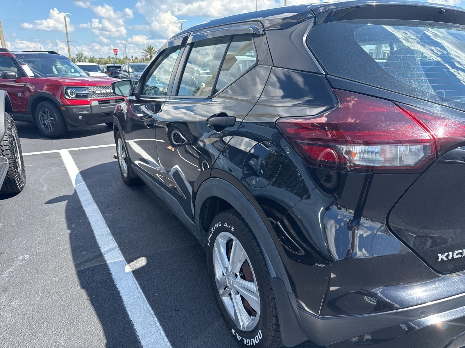 2021 Nissan Kicks S photo 4